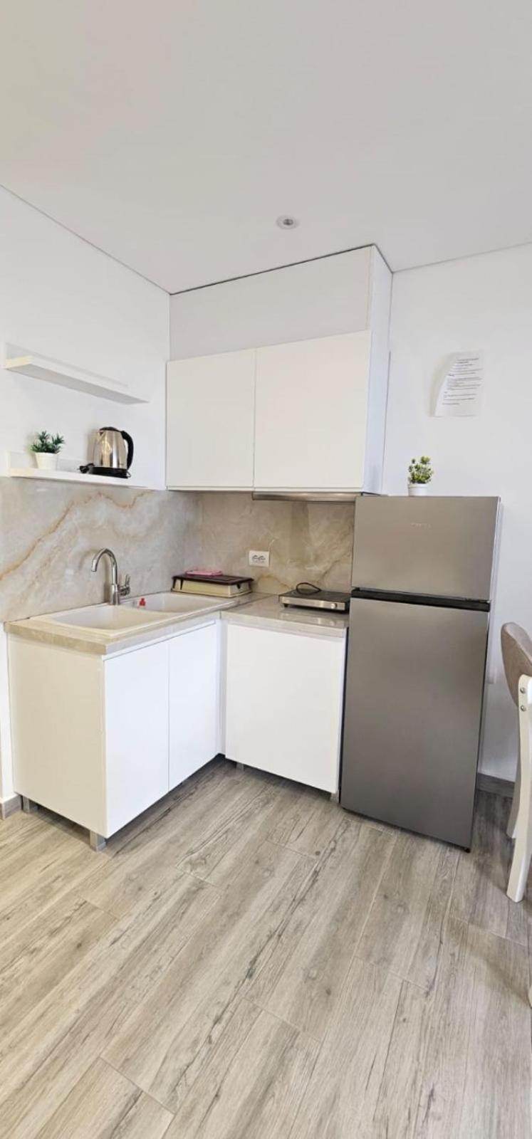 Hotel Edina Apartments By Hp Saranda Kültér fotó