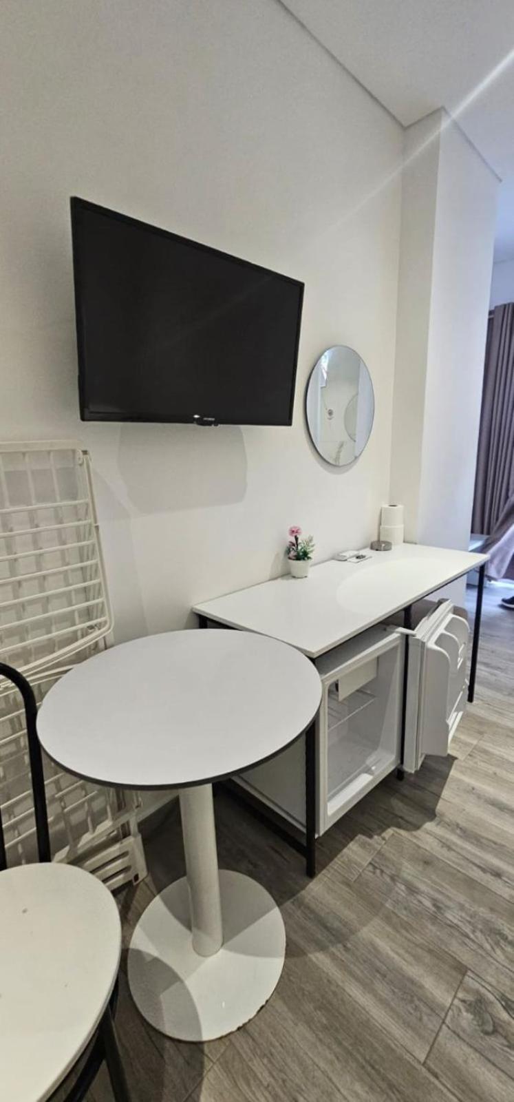 Hotel Edina Apartments By Hp Saranda Kültér fotó